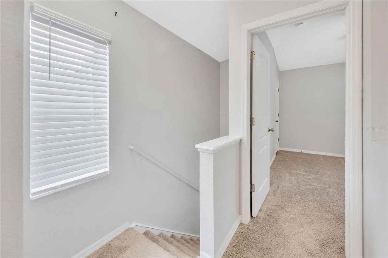 15780 Fishhawk Falls Dr - Photo 7 of 20