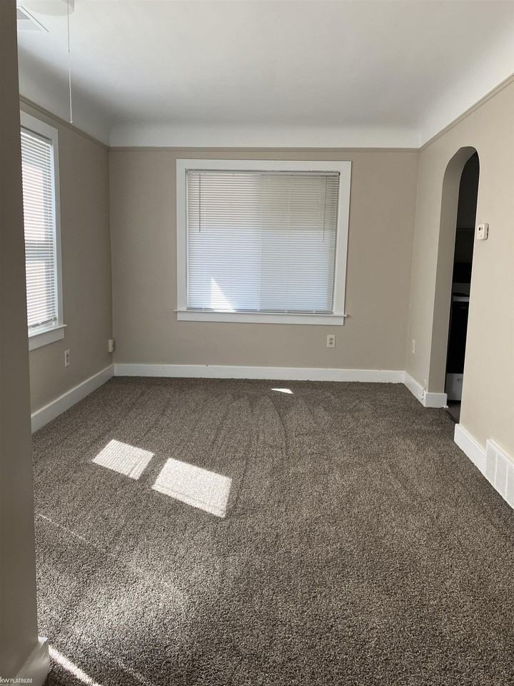 172 N #3 Avenue - Photo 2 of 14