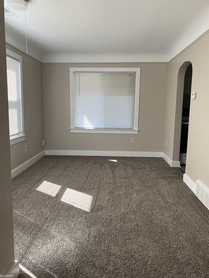 172 N #3 Avenue - Photo 4 of 14
