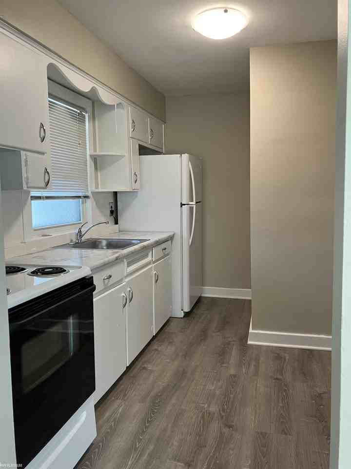 172 N #3 Avenue - Photo 7 of 14