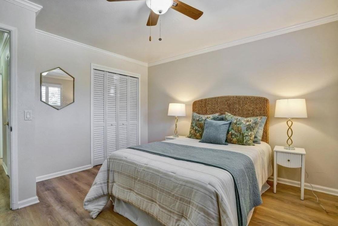 124 Oakwood Dr - Photo 2 of 17