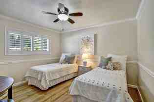126 Oakwood Dr - Photo 1 of 1