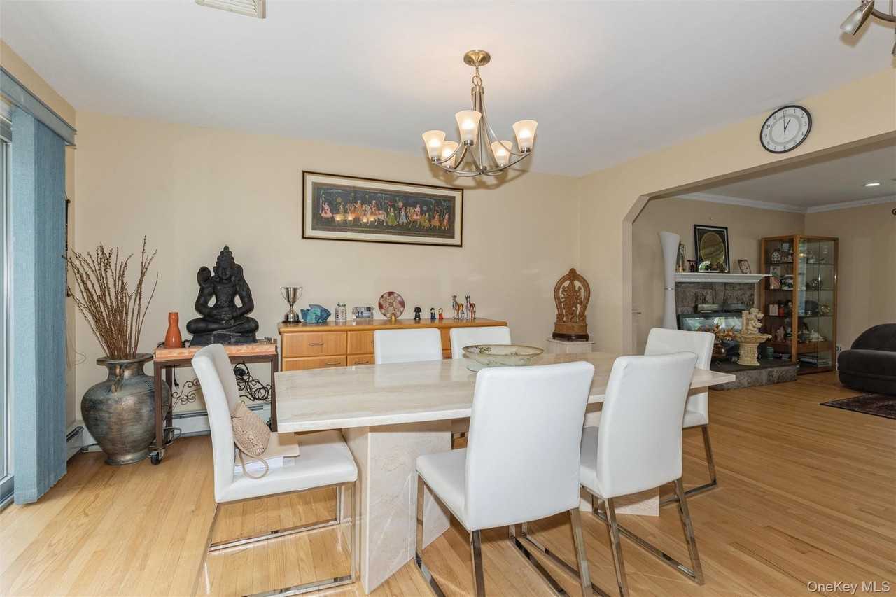 148 Lincoln St - Photo 7 of 32