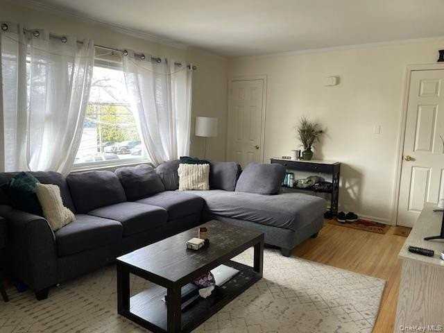 176 Nassau Blvd #1 - Photo 5 of 15