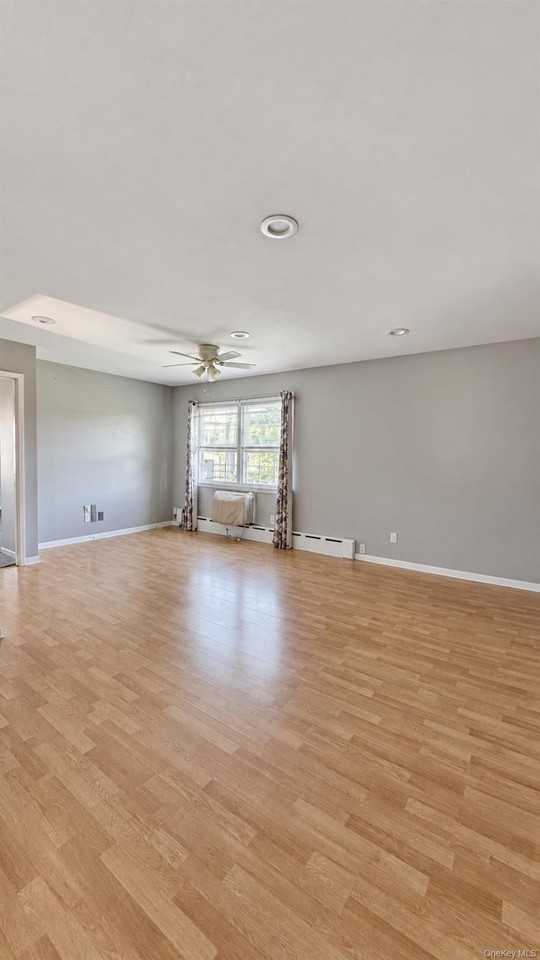 19507 37th Ave - Photo 2 of 4