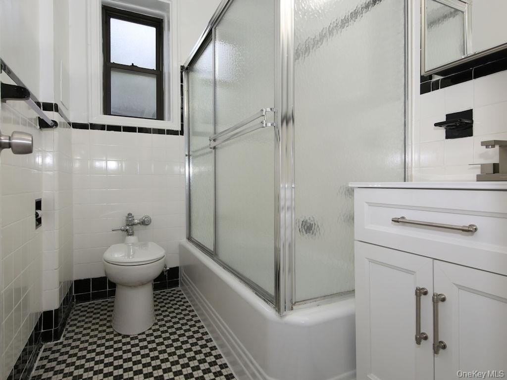 111 Larchmont Acres Apt A #1A - Photo 6 of 7