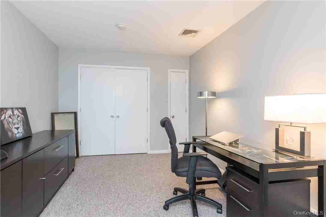 100 Chatterton Ave #4 - Photo 5 of 16