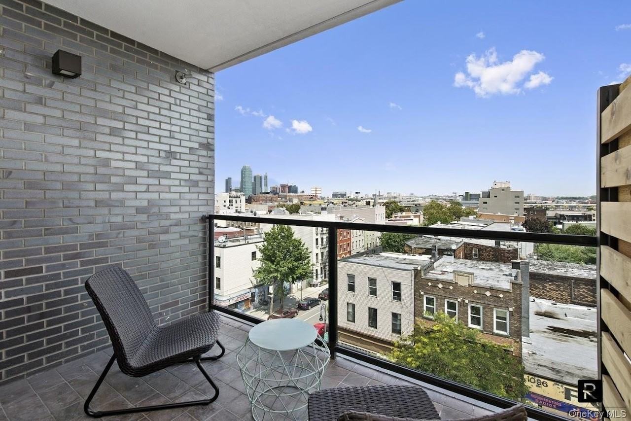 1059 Manhattan Ave #6A - Photo 4 of 13