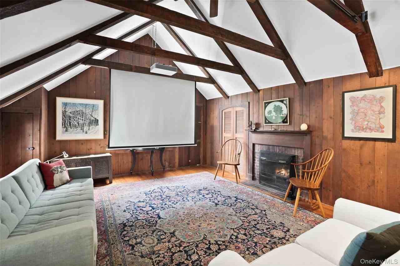333A Hook Rd - Photo 6 of 12