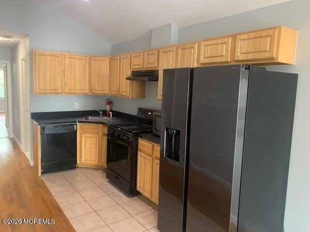 207 Hutton St #2 - Photo 4 of 15