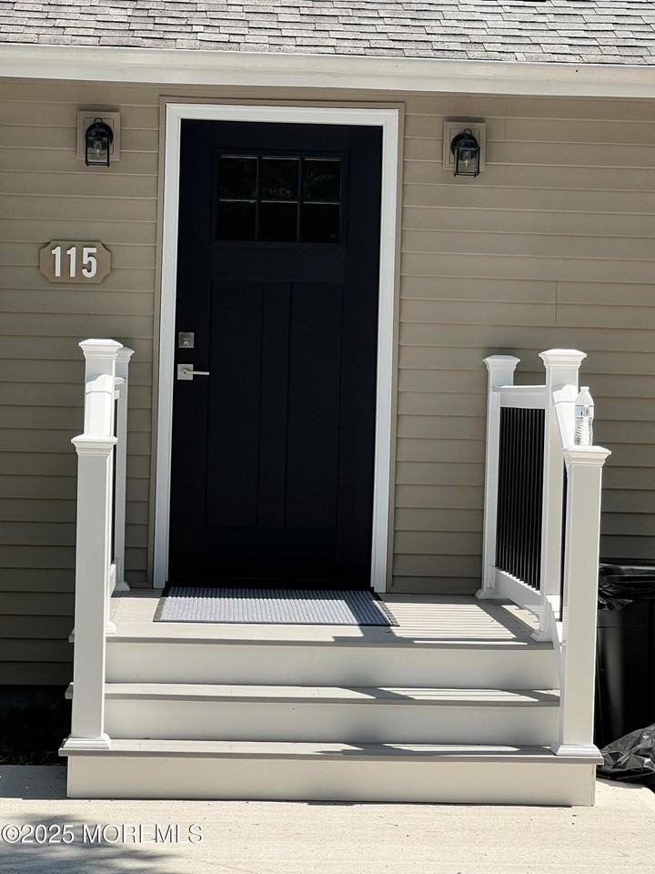 115 Parker Ave - Photo 3 of 19