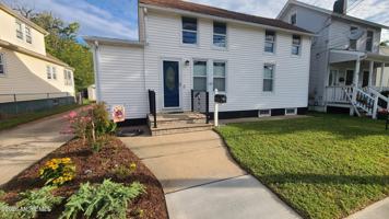 featured image of 163 2nd St