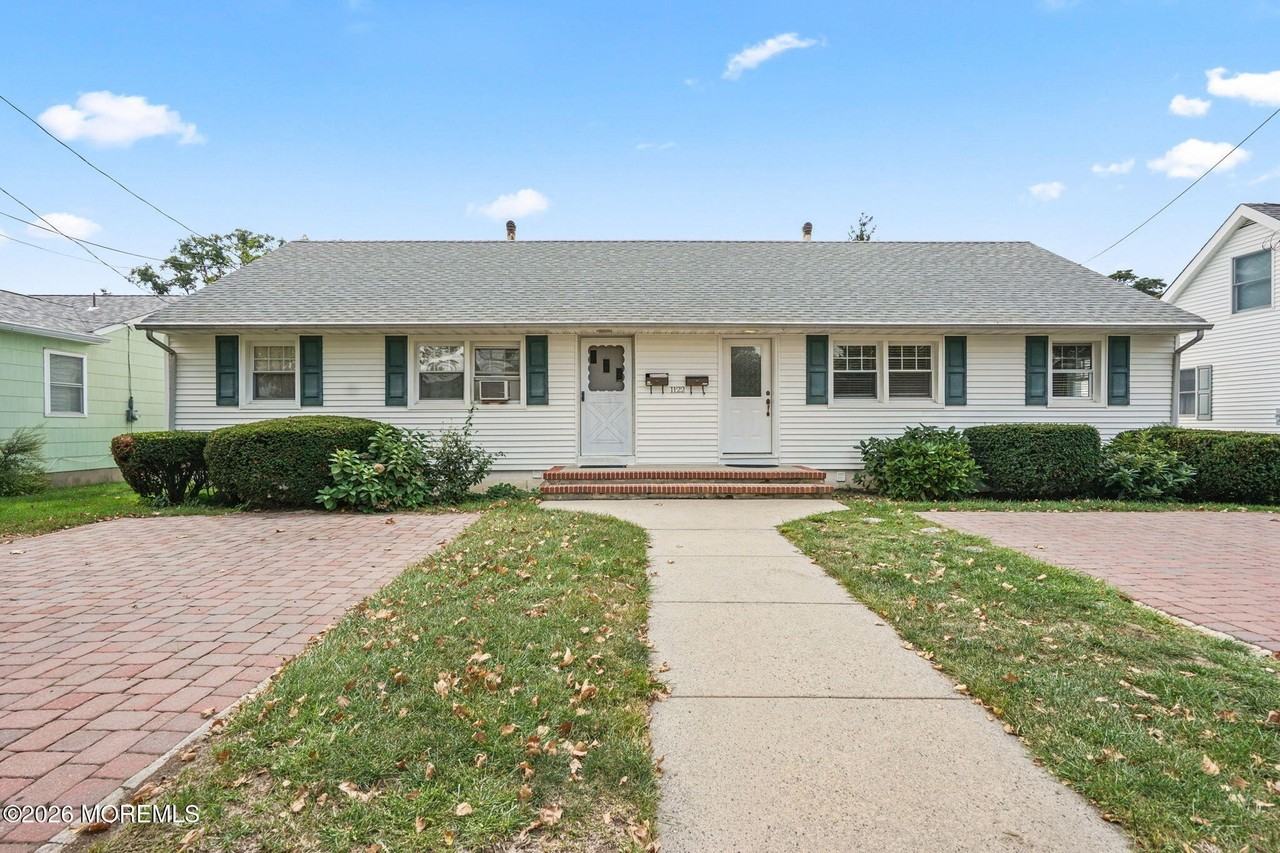1122 Pine Bluff Ave - Photo 2 of 16