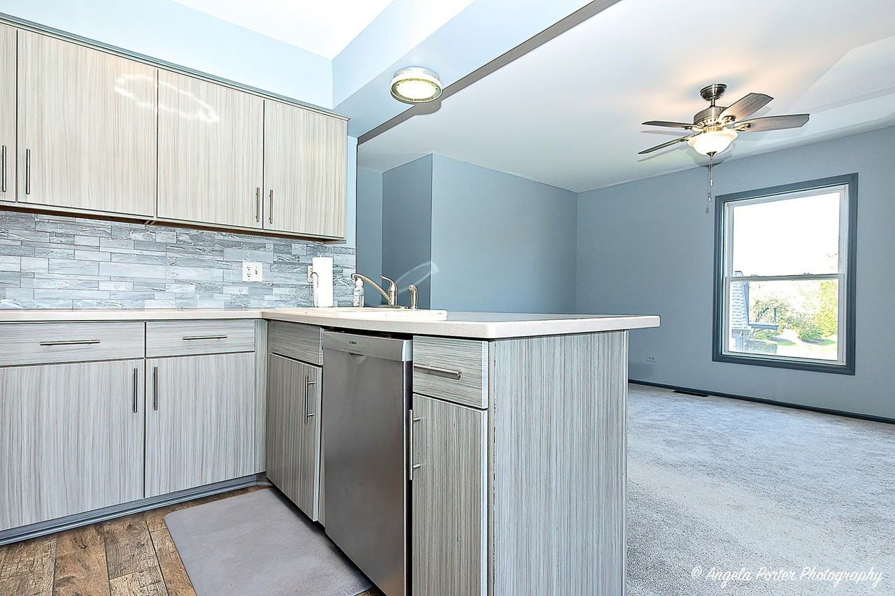 1402 Inverrary Ln #1402 - Photo 5 of 20