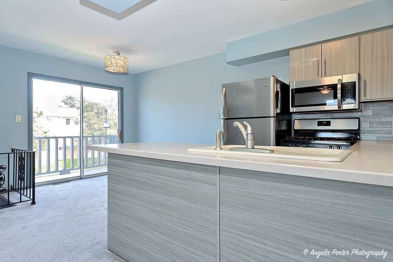 1402 Inverrary Ln #1402 - Photo 6 of 20