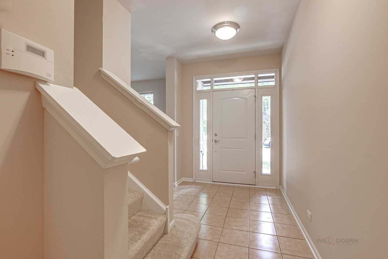 726 Summit Ln - Photo 4 of 28
