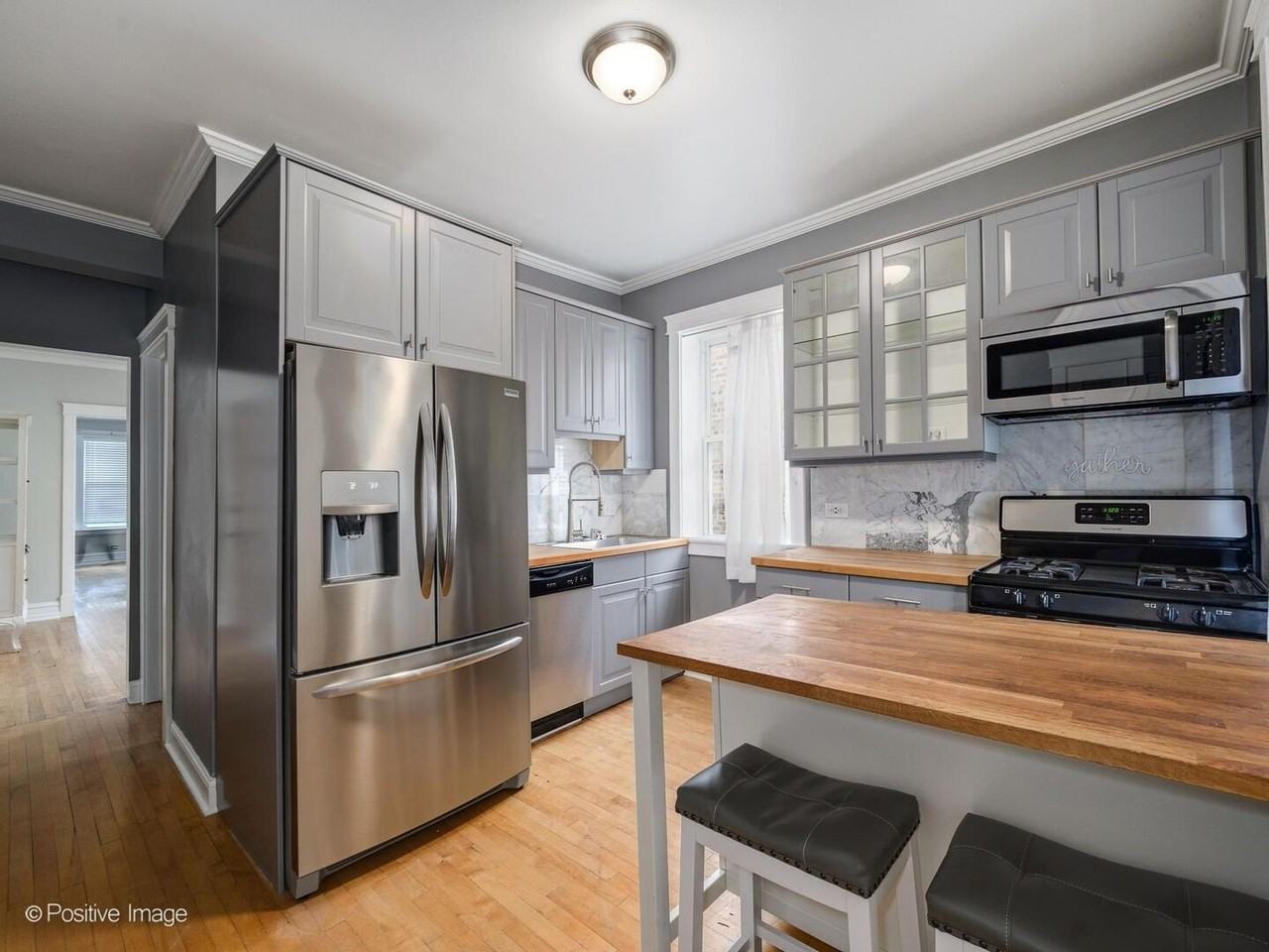 4142 N Albany Ave #2 - Photo 7 of 14
