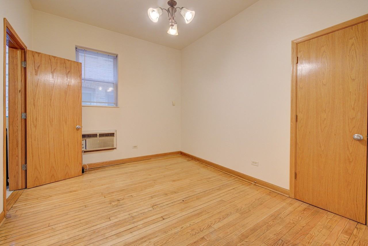 4518 N Sheridan Rd #1E - Photo 5 of 9
