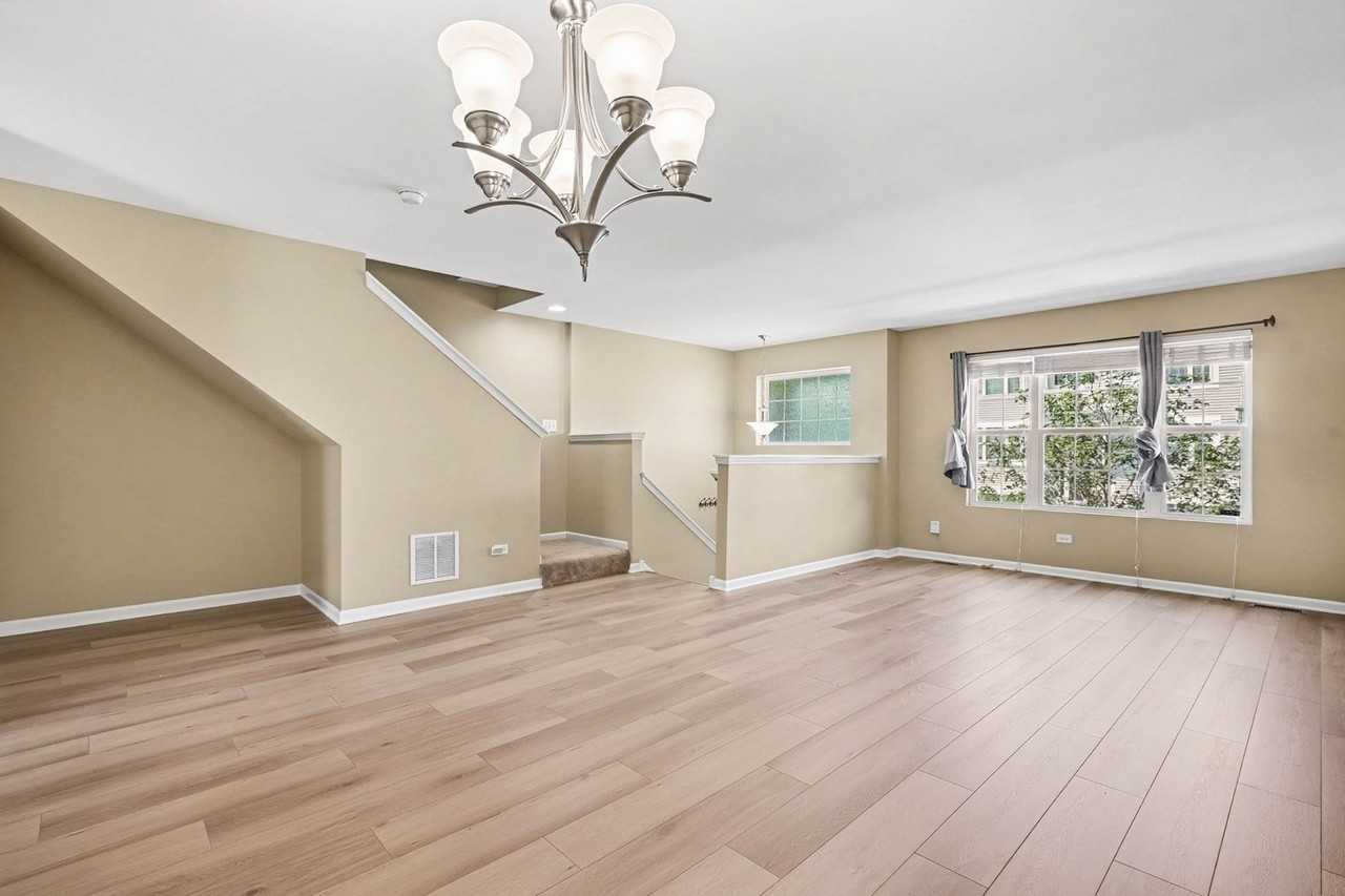 24617 Patriot Square Dr S - Photo 5 of 18