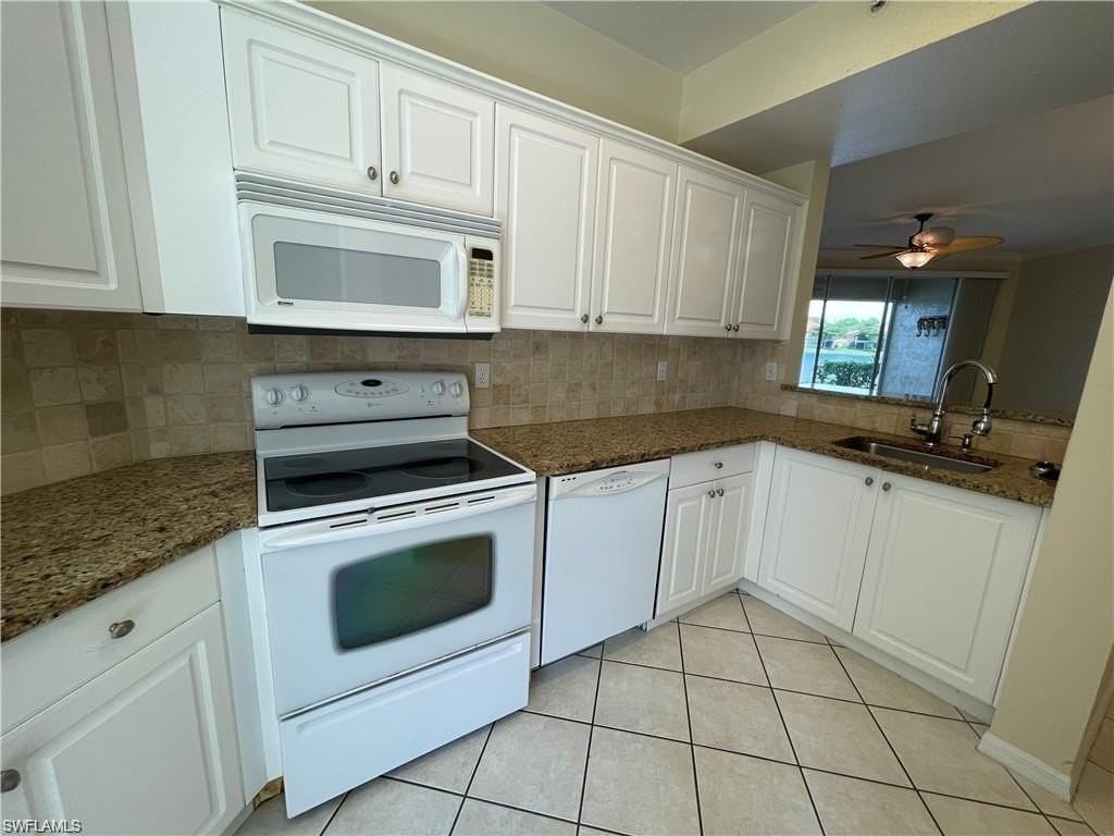 6368 Huntington Lakes Cir #102 - Photo 5 of 27