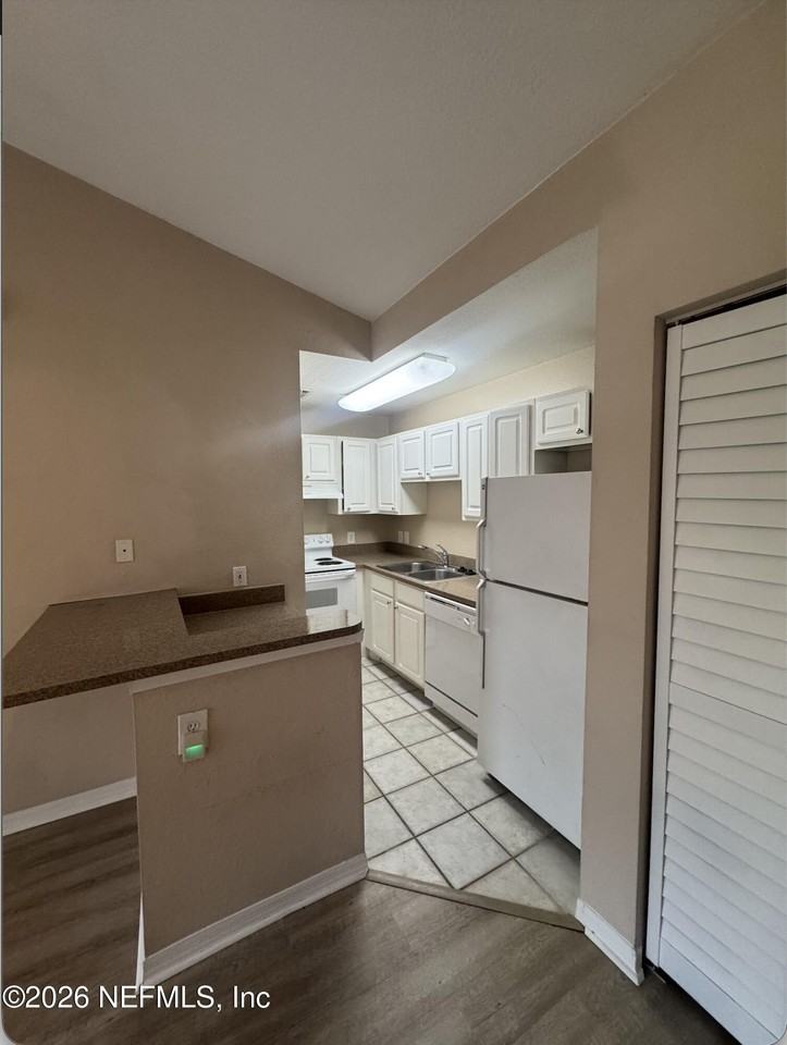 13703 Richmond Park Dr N #3310 - Photo 4 of 15