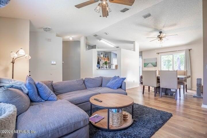 8278 Sailmaker Ln - Photo 5 of 24