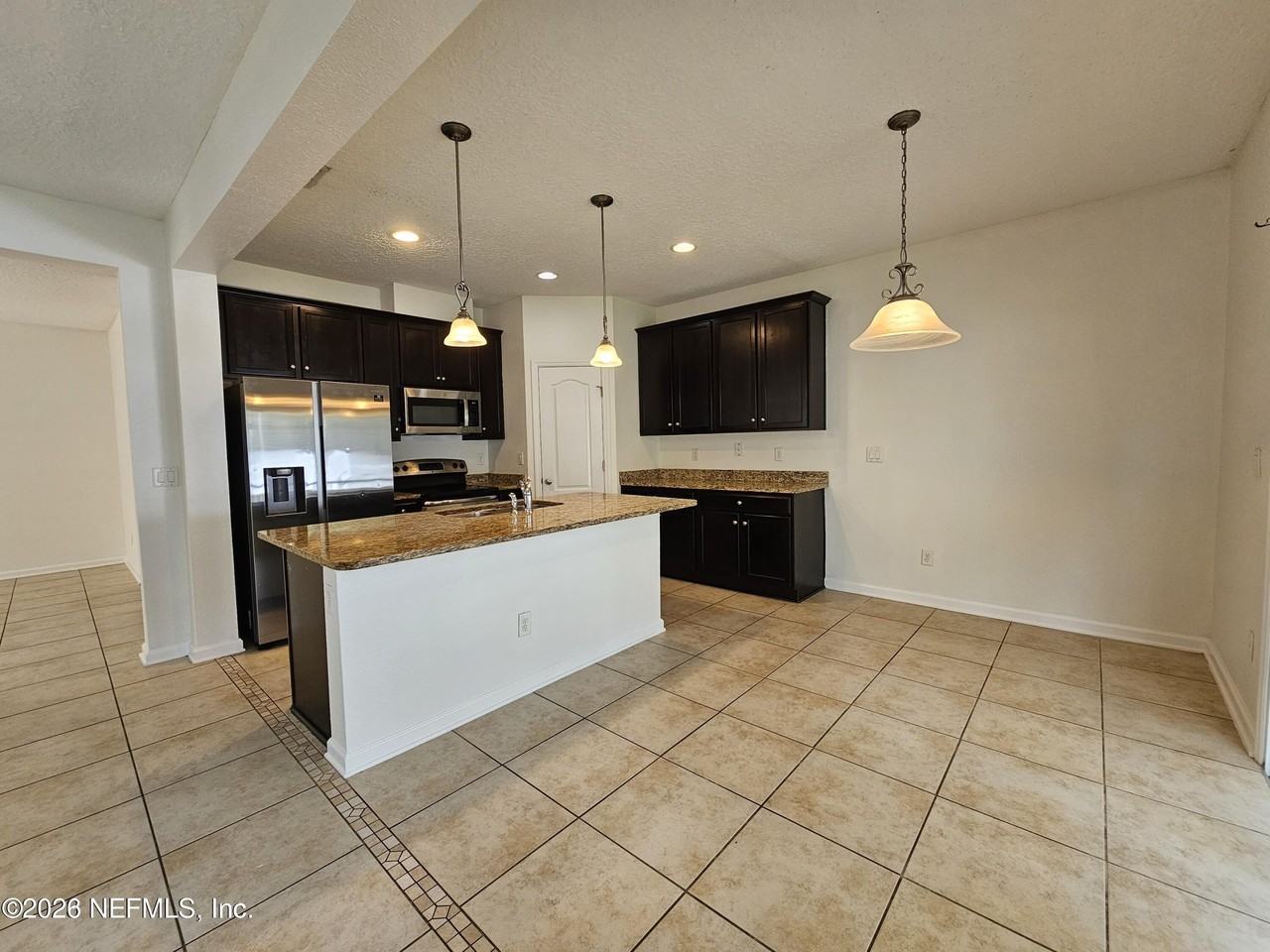 3866 Chasing Falls Rd - Photo 6 of 18