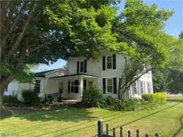 featured image of 5192 Darrow Rd