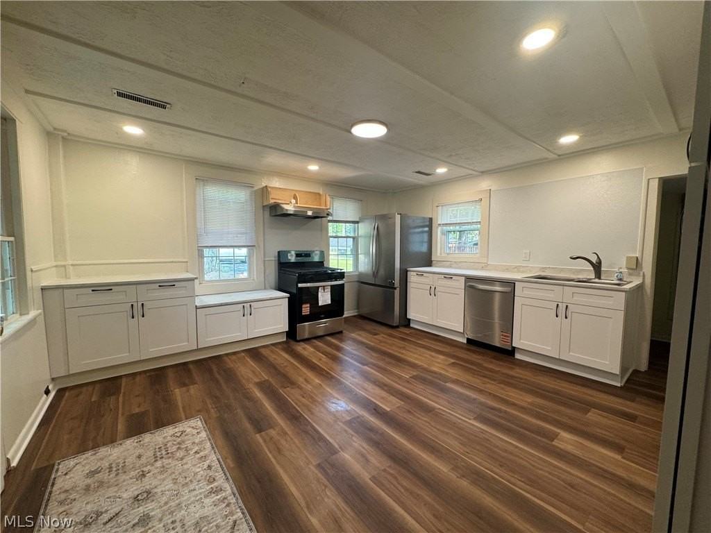 5192 Darrow Rd - Photo 2 of 8