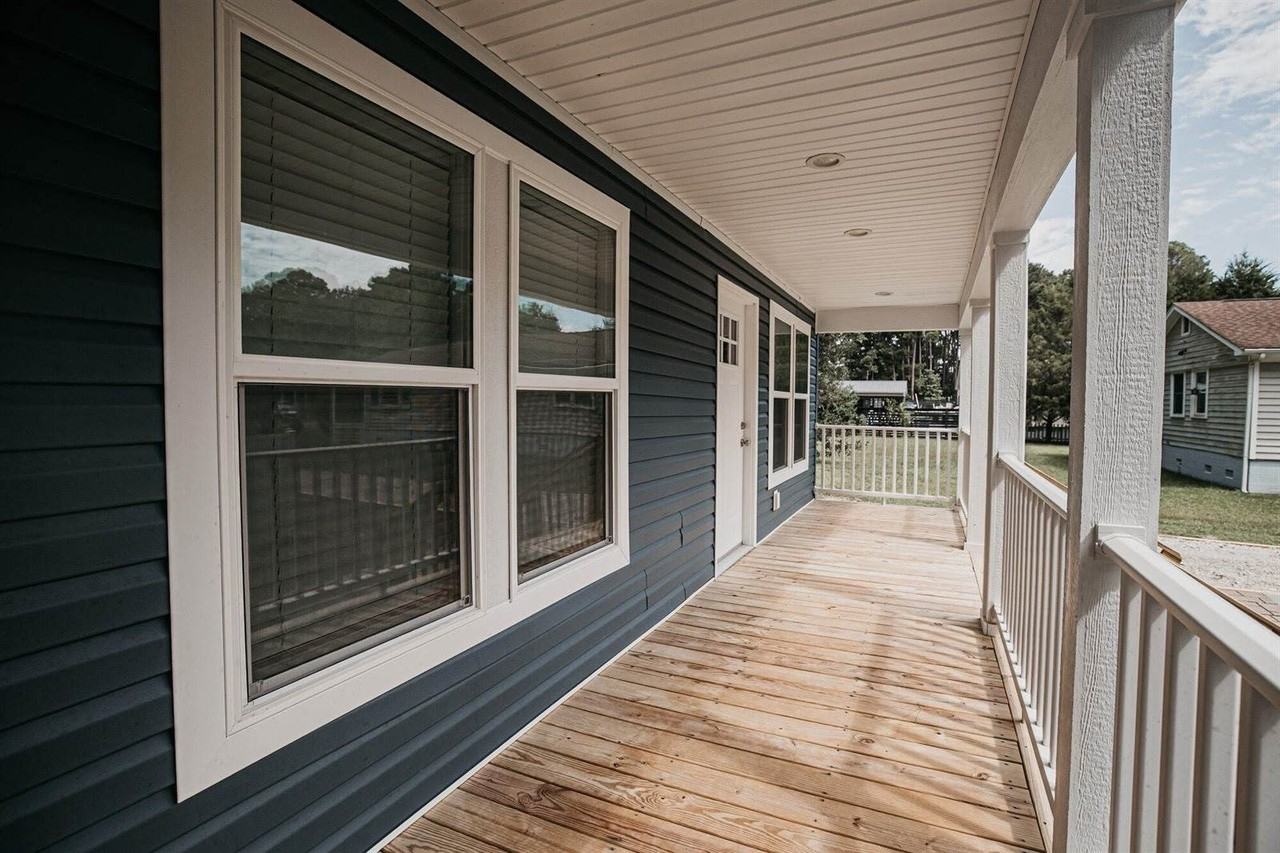 2956 Bobo Rd - Photo 2 of 41