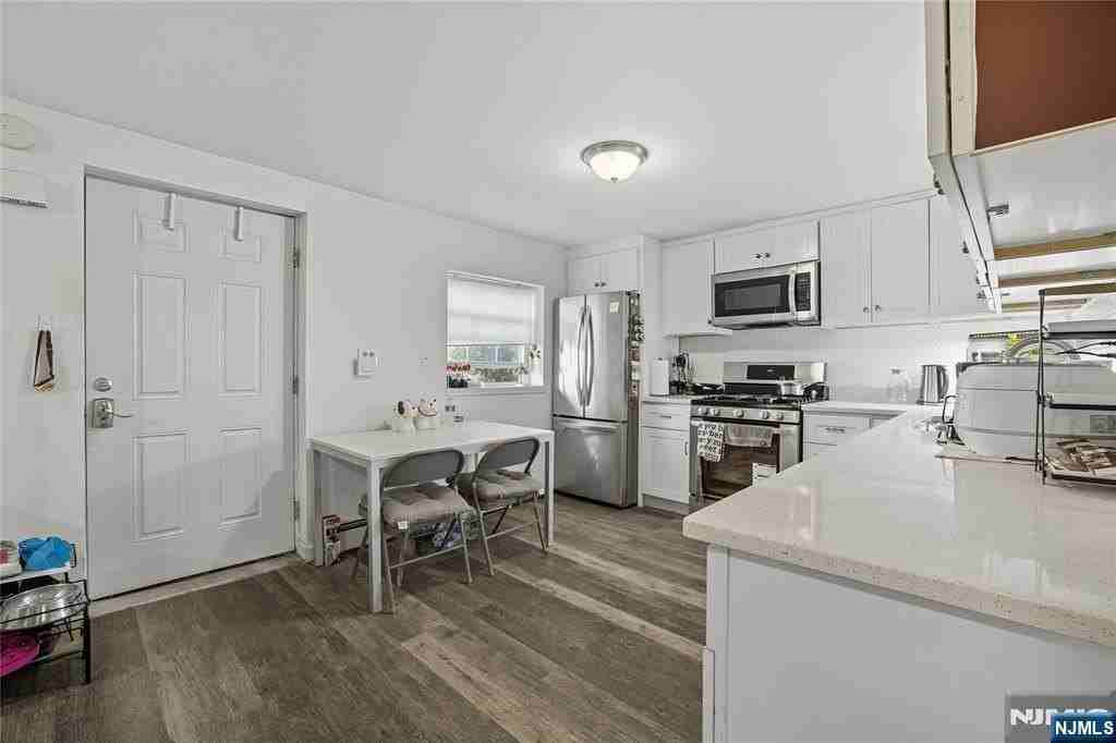 2168 South St #1 - Photo 4 of 12