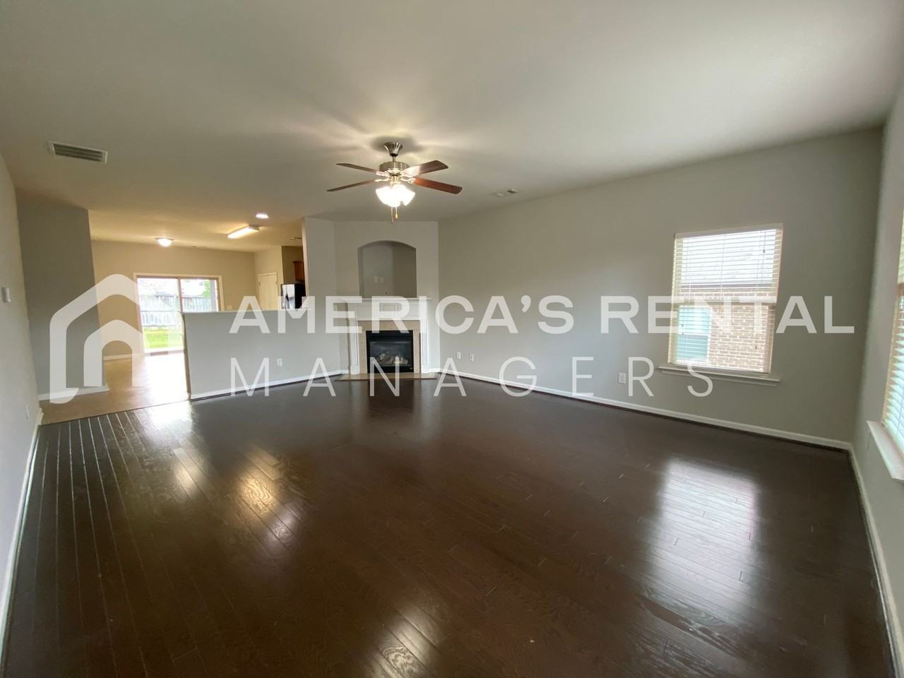 6720 Southern Trace Cir - Photo 2 of 18