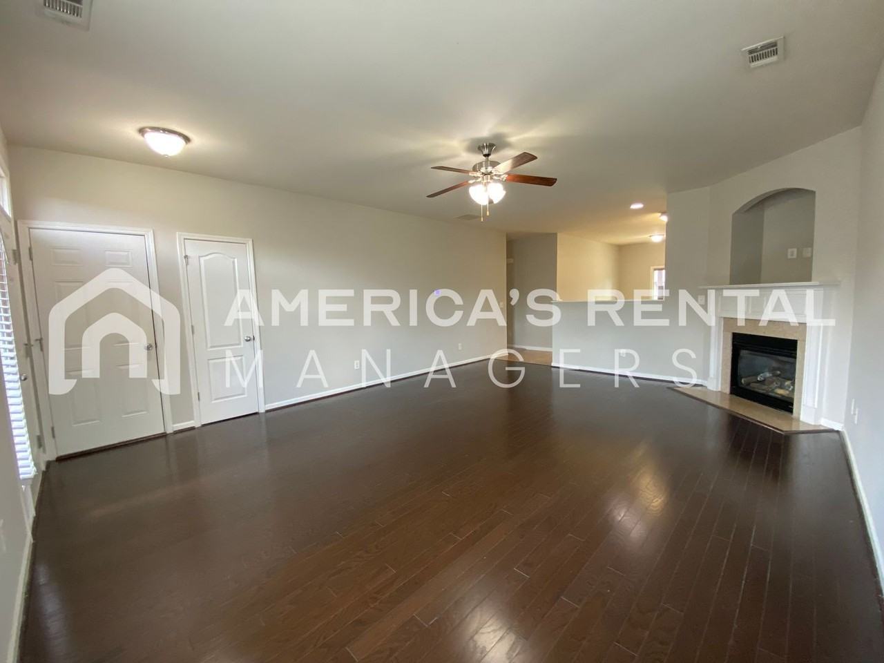 6720 Southern Trace Cir - Photo 3 of 18