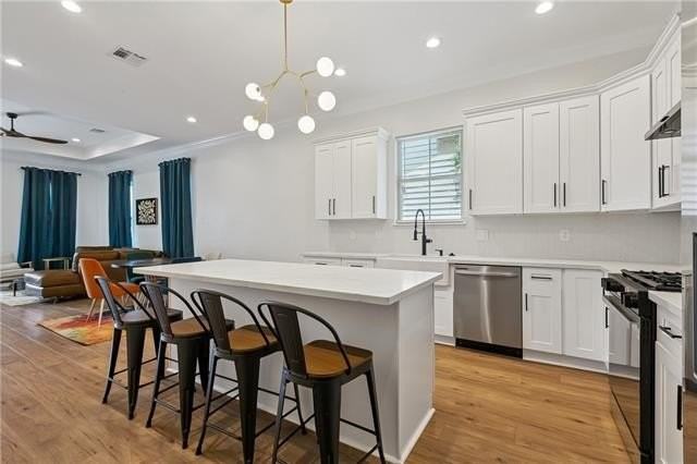 606 Whitney Ave - Photo 3 of 11