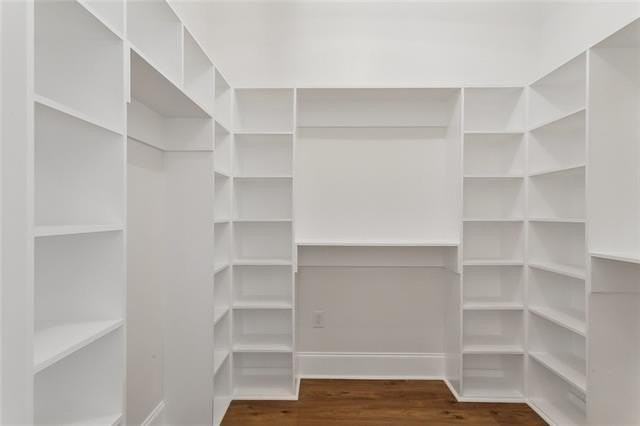 606 Whitney Ave - Photo 7 of 11