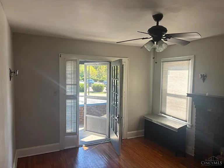 4237 Vine St #2 - Photo 4 of 5