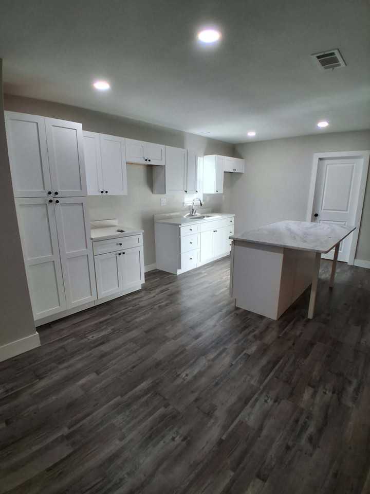 1443 Hortense Ave #1 - Photo 3 of 9