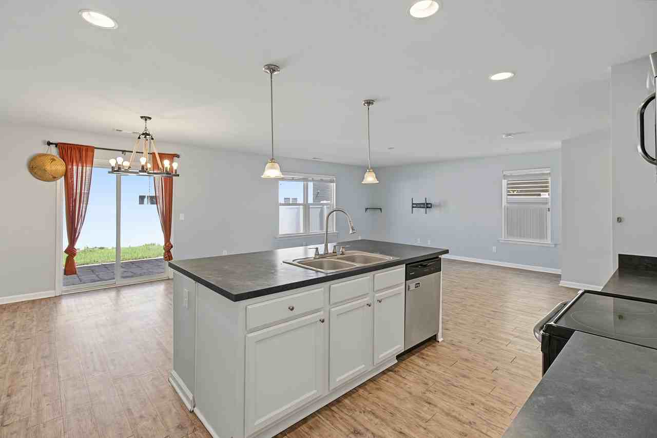 141 Davila St #1 - Photo 5 of 24