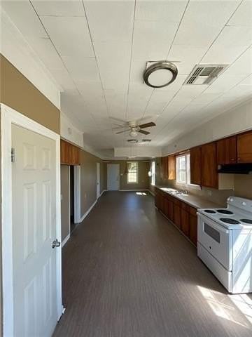 13063 Hendry Rd - Photo 3 of 11