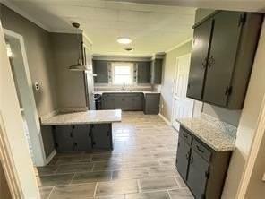 110 N Carter St - Photo 3 of 7