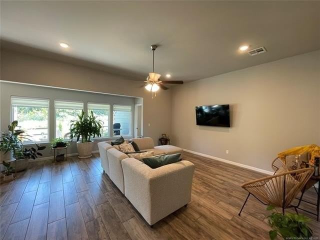3721 N 39th St - Photo 6 of 26