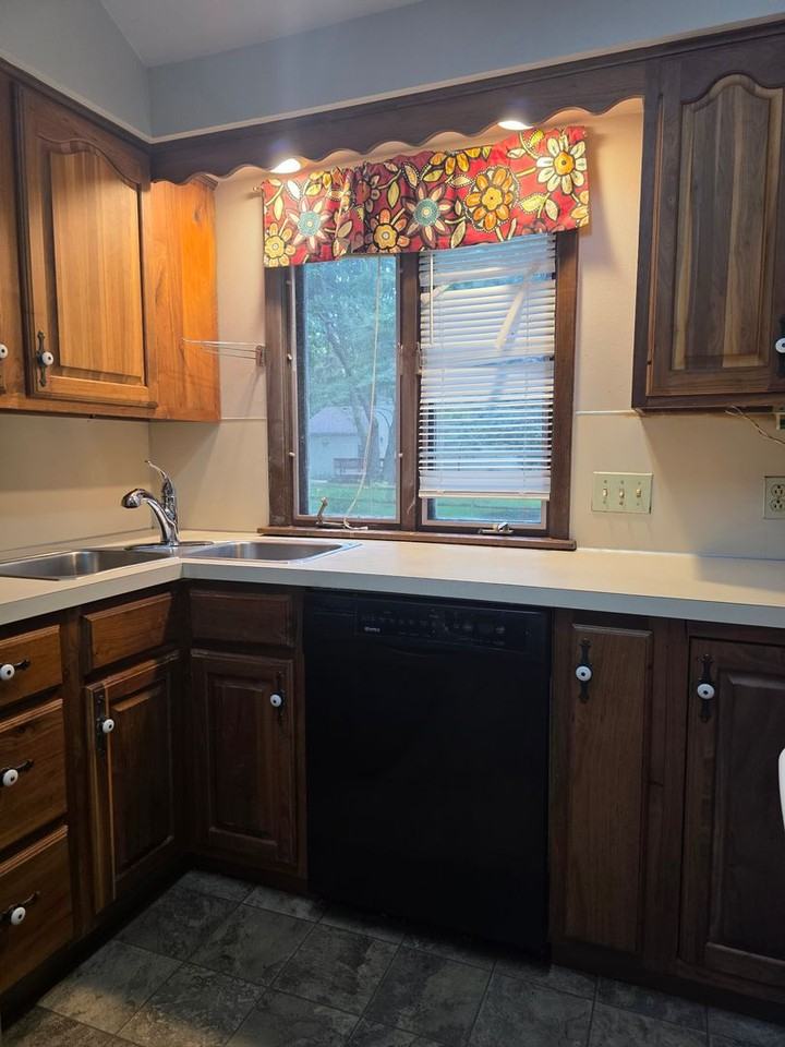 511 Mckinley Dr - Photo 3 of 18
