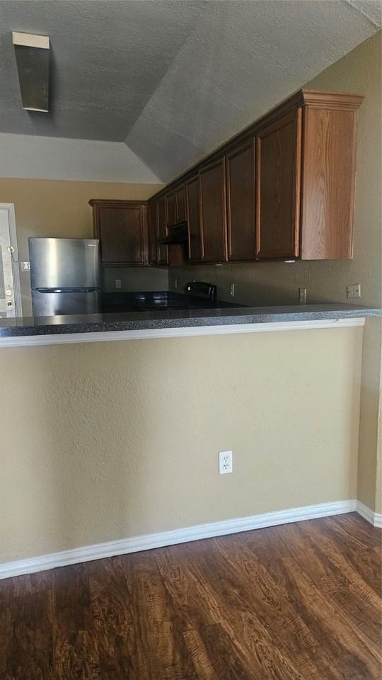 4102 Clark St - Photo 6 of 12