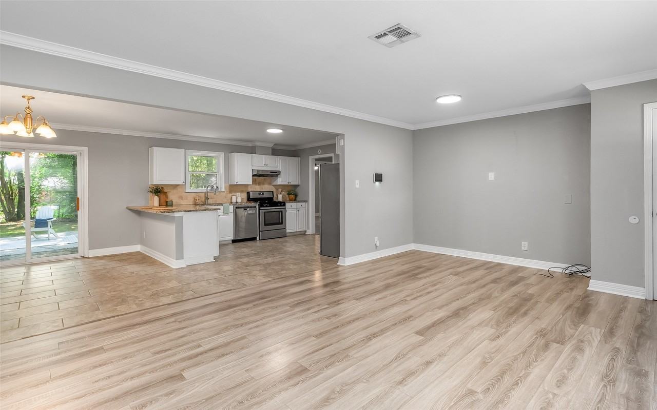 8984 Marva Dr - Photo 5 of 22