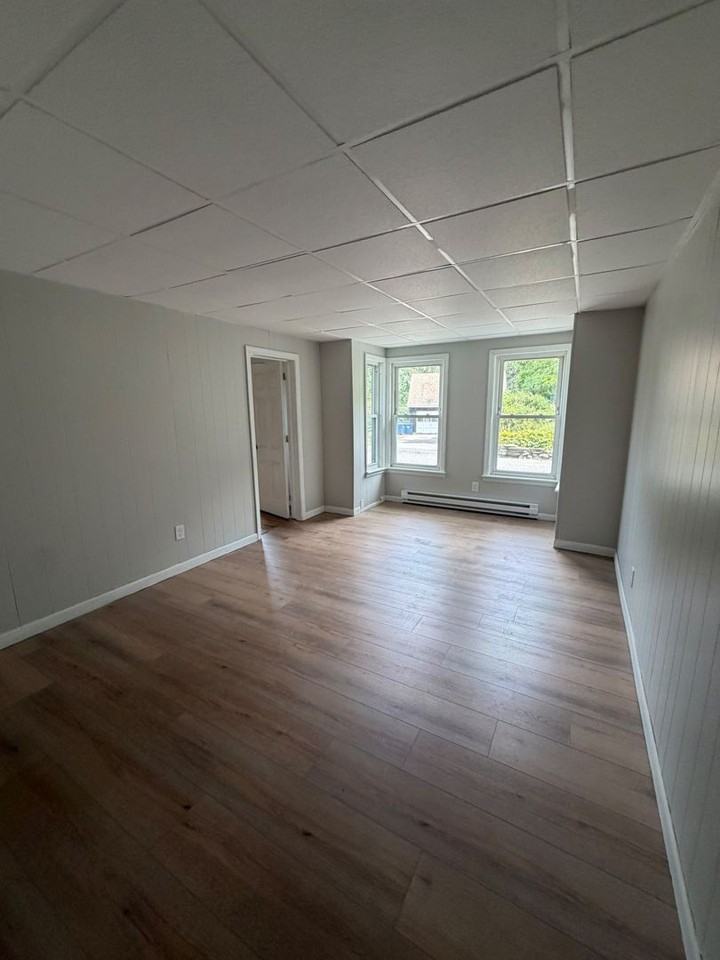 43 Cherry St - Photo 4 of 8