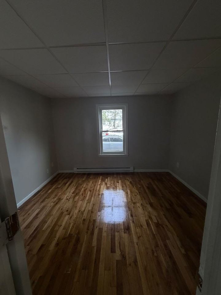 43 Cherry St - Photo 5 of 8