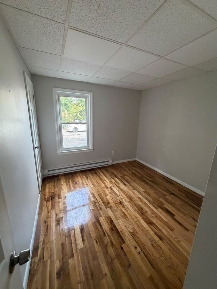 43 Cherry St - Photo 6 of 8