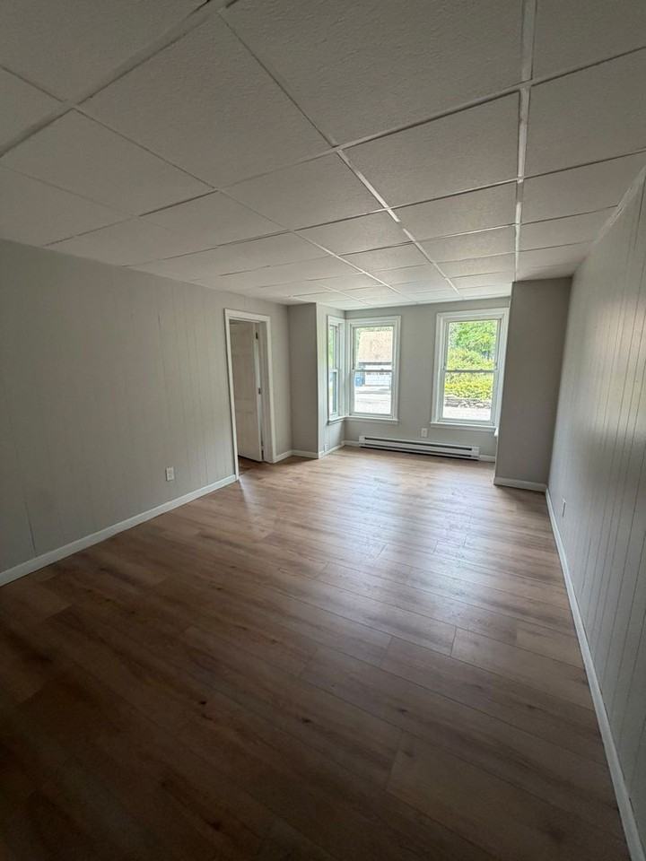 43 Cherry St - Photo 7 of 8