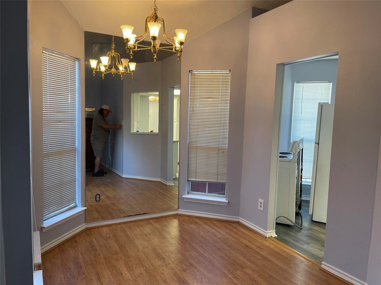 3149 Royal Ln - Photo 5 of 15