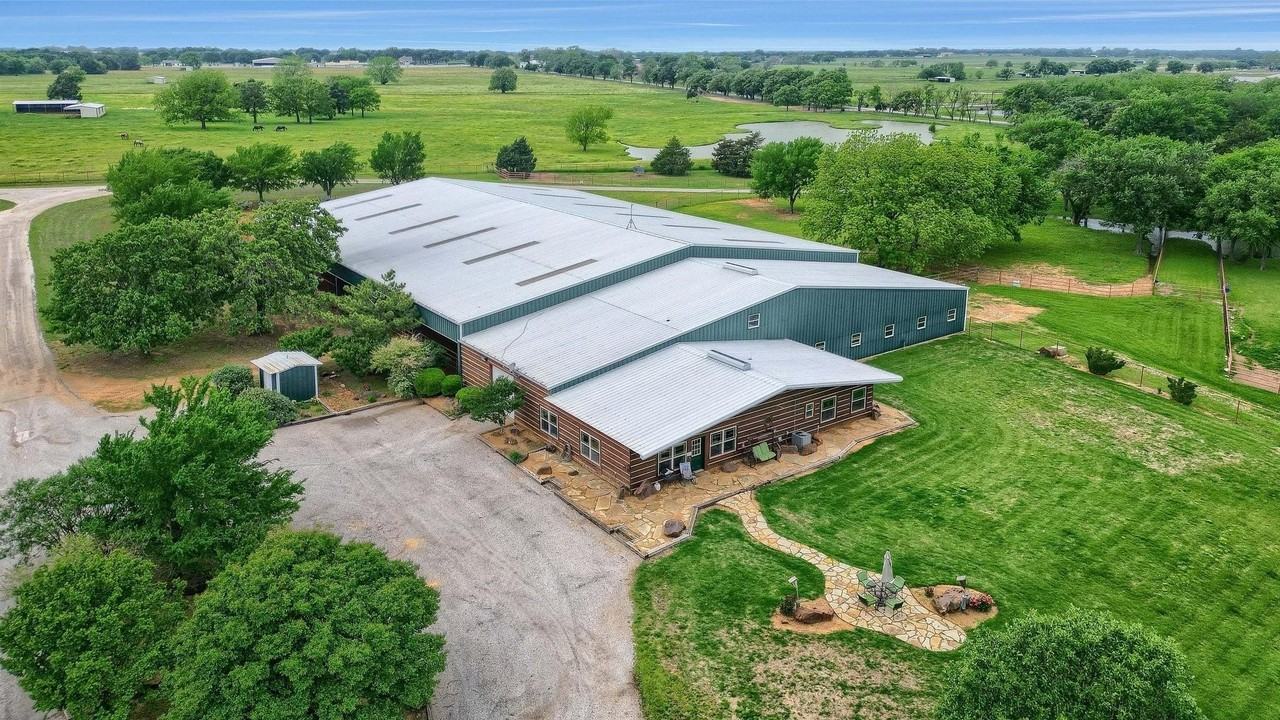 10898 Friendship Rd - Photo 6 of 24